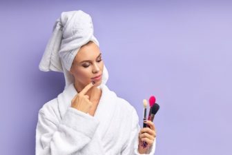 Clean Makeup Brushes For Healthier Skin While Sheltering At Home - U.s 